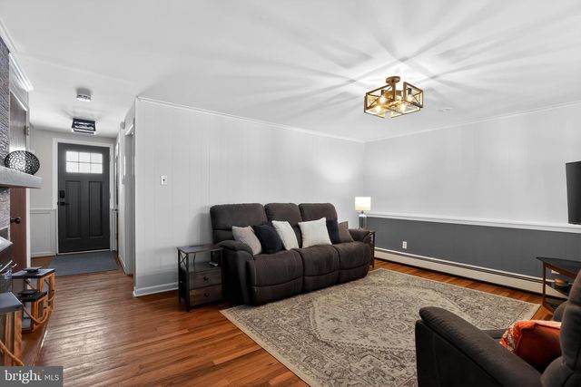 1015 SYCAMORE AVE, Laurel Springs, NJ 08021