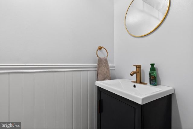 1015 SYCAMORE AVE, Laurel Springs, NJ 08021