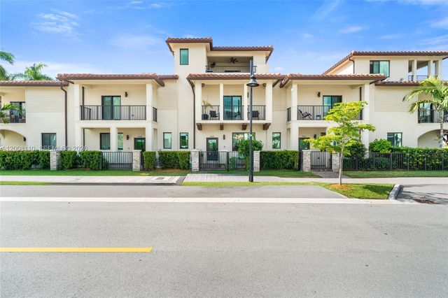 4648 NW 83rd Ave, Doral, FL 33166