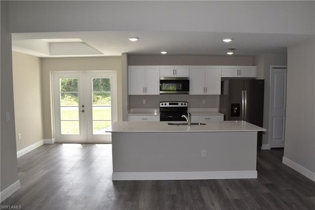 2863 Vineyard CIR, North Port, FL 34288