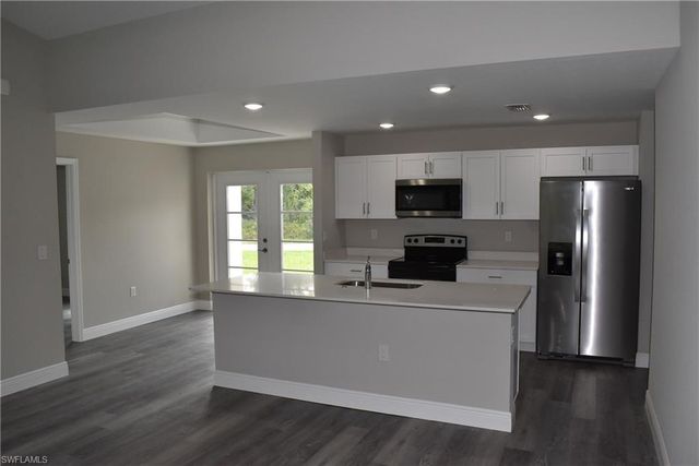 2863 Vineyard CIR, North Port, FL 34288