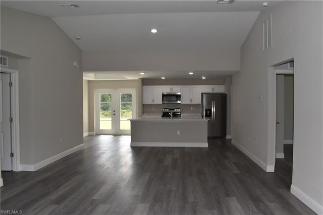 2863 Vineyard CIR, North Port, FL 34288