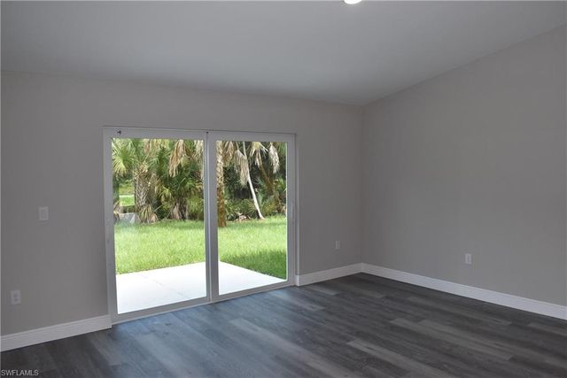 2863 Vineyard CIR, North Port, FL 34288