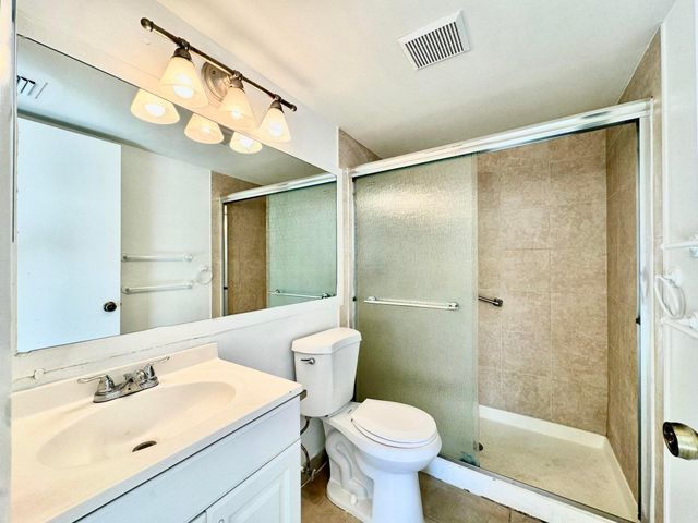 3744 Savoy Lane B2, West Palm Beach, FL 33417