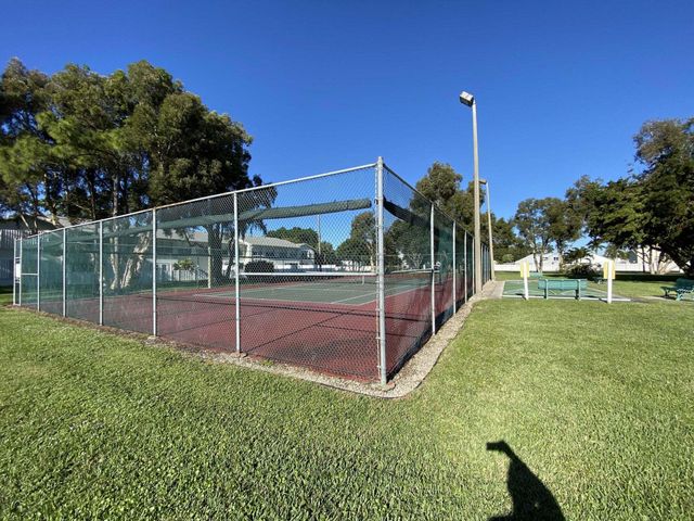 3744 Savoy Lane B2, West Palm Beach, FL 33417