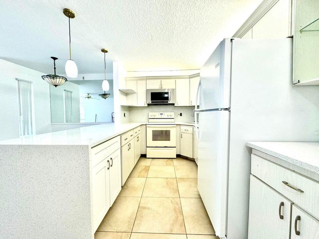 3744 Savoy Lane B2, West Palm Beach, FL 33417
