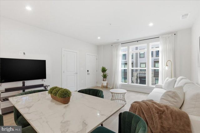 17422 SOUTHERN SHORES DR, Dumfries, VA 22026