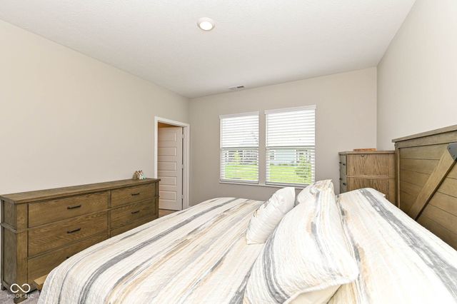 738 Ehrlich Lane, Westfield, IN 46074