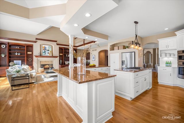 3516 White Eagle Drive, Naperville, IL 60564