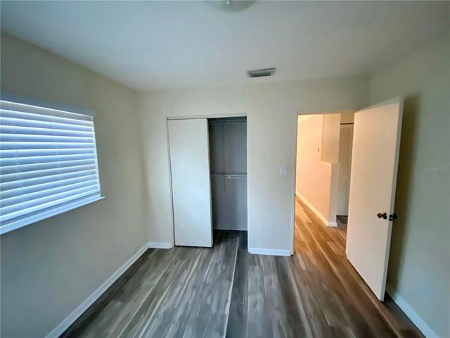 1851 50TH AVENUE N, St Petersburg, FL 33714