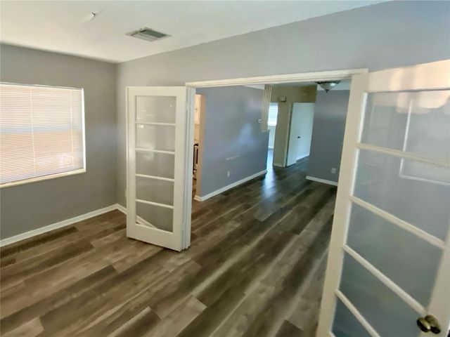 1851 50TH AVENUE N, St Petersburg, FL 33714
