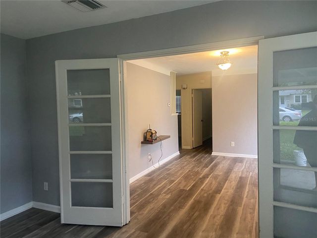 1851 50TH AVENUE N, St Petersburg, FL 33714