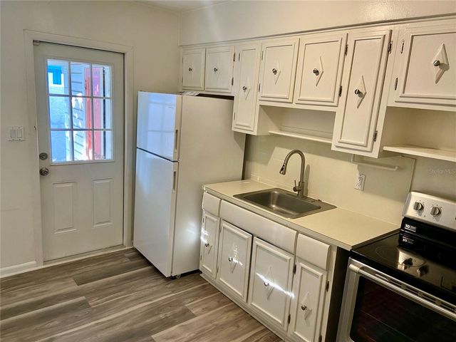 1851 50TH AVENUE N, St Petersburg, FL 33714