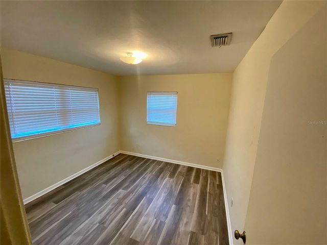 1851 50TH AVENUE N, St Petersburg, FL 33714