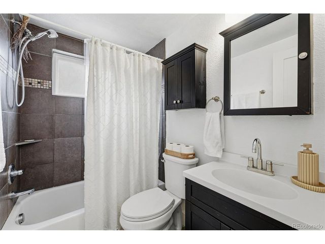 195 S Pennsylvania St 107, Denver, CO 80209