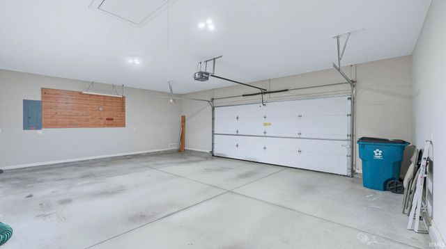 13307 Dolcetto Cove, Fort Wayne, IN 46845