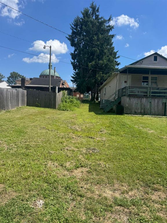 920 R Jefferson Avenue, Huntington, WV 25704