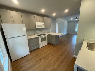 36 Hartford Sreet 3, Bedford, MA 01730