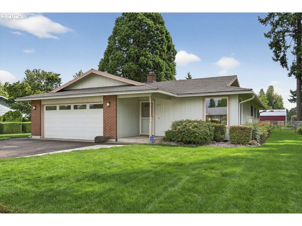 1240 N JUNIPER St, Canby, OR 97013