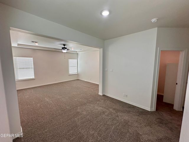 921 LARKHALL Place, El Paso, TX 79928