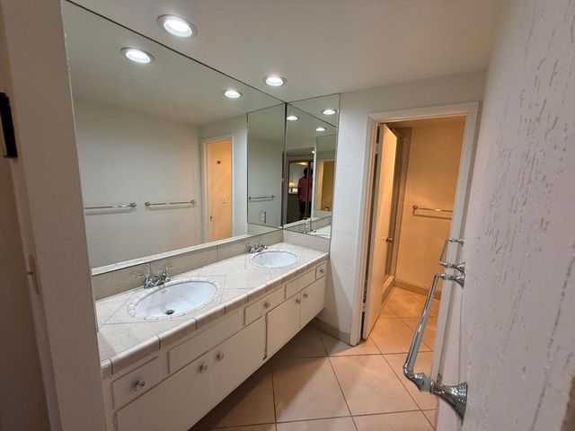 73850 Fairway Drive 14, Palm Desert, CA 92260