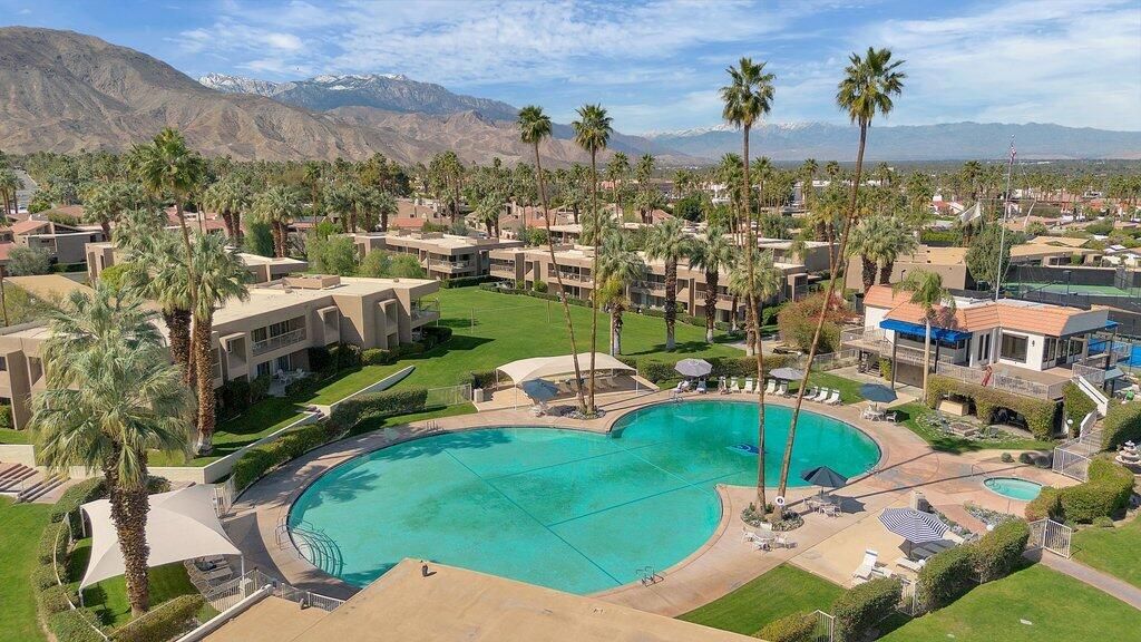 73850 Fairway Drive 14, Palm Desert, CA 92260