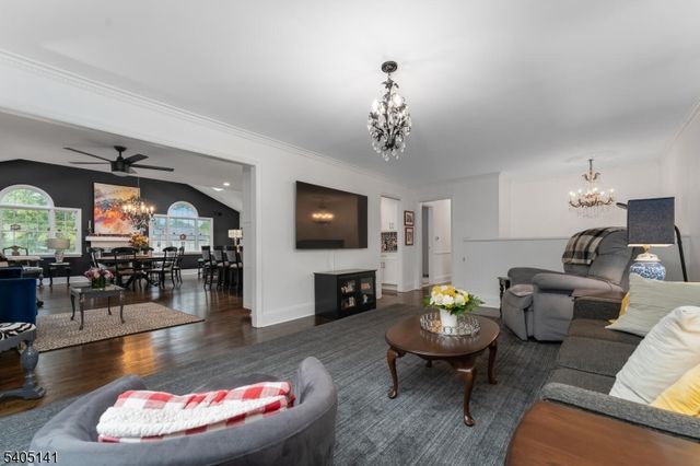 173 W Oak St, Bernards Twp., NJ 07920