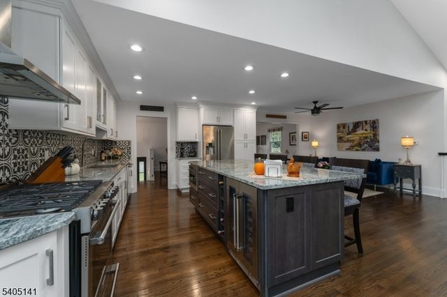 173 W Oak St, Bernards Twp., NJ 07920