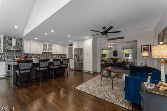 173 W Oak St, Bernards Twp., NJ 07920