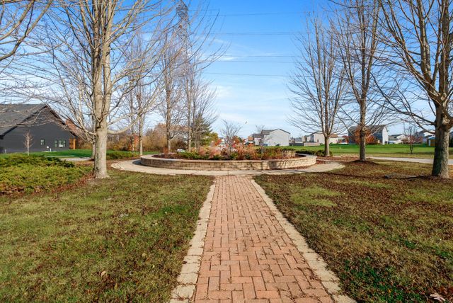 283 Apple Grove Lane, Valparaiso, IN 46385