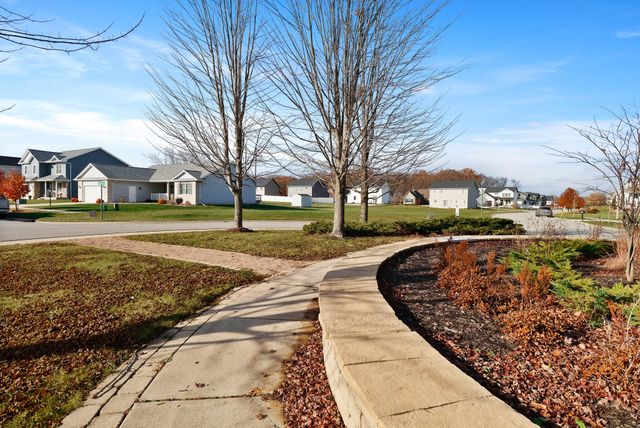 283 Apple Grove Lane, Valparaiso, IN 46385