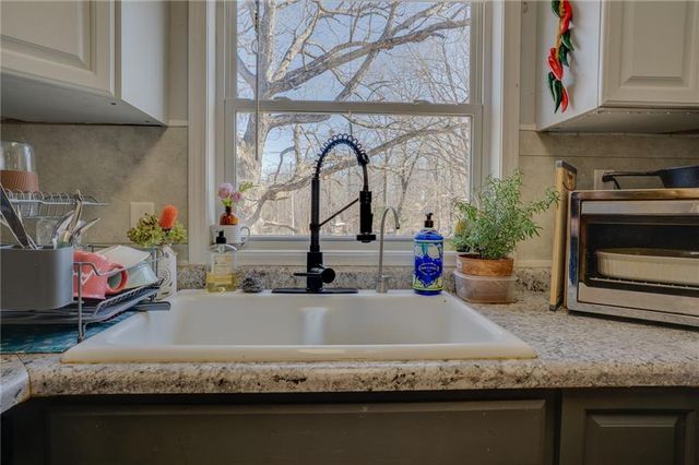 219 Indian Park Road, Sunrise Beach, MO 65079