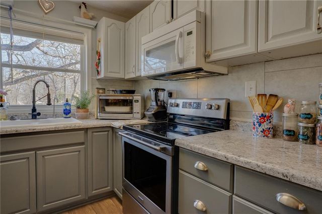 219 Indian Park Road, Sunrise Beach, MO 65079