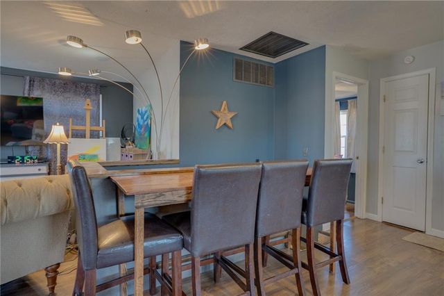 219 Indian Park Road, Sunrise Beach, MO 65079