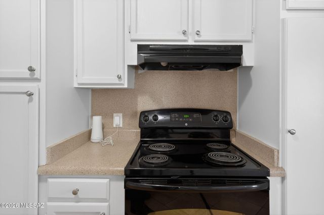 2272 E Blacklidge Drive, Tucson, AZ 85719