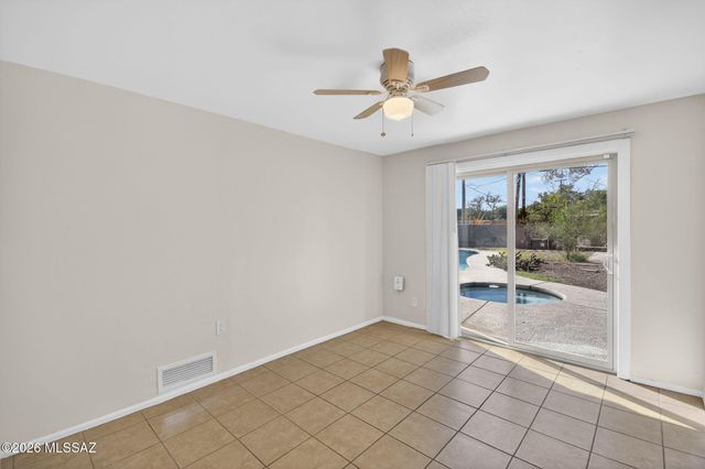 2272 E Blacklidge Drive, Tucson, AZ 85719