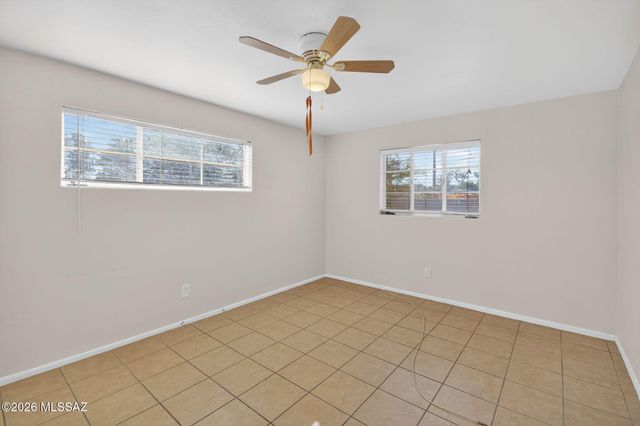 2272 E Blacklidge Drive, Tucson, AZ 85719