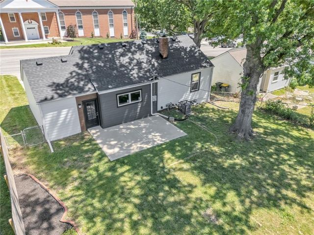 4709 W 75TH Street, Prairie Village, KS 66208