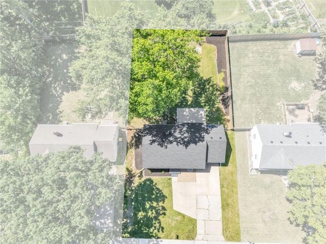 4709 W 75TH Street, Prairie Village, KS 66208