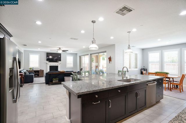449 Avondale Ct, Brentwood, CA 94513