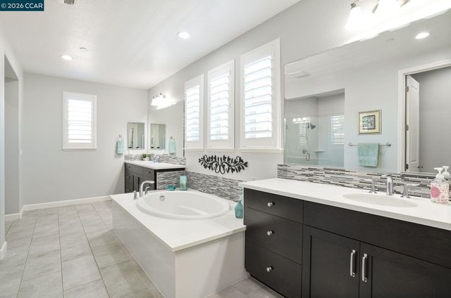 449 Avondale Ct, Brentwood, CA 94513