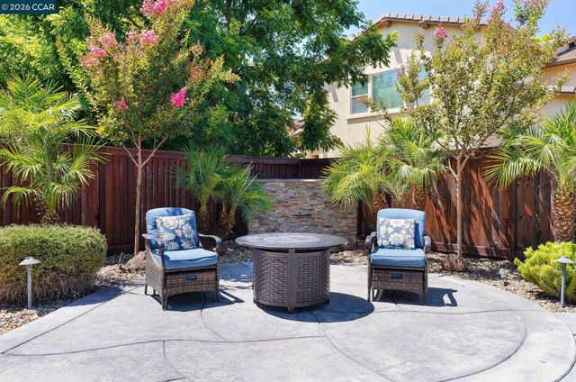 449 Avondale Ct, Brentwood, CA 94513