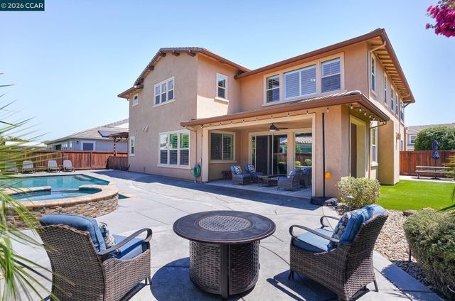 449 Avondale Ct, Brentwood, CA 94513