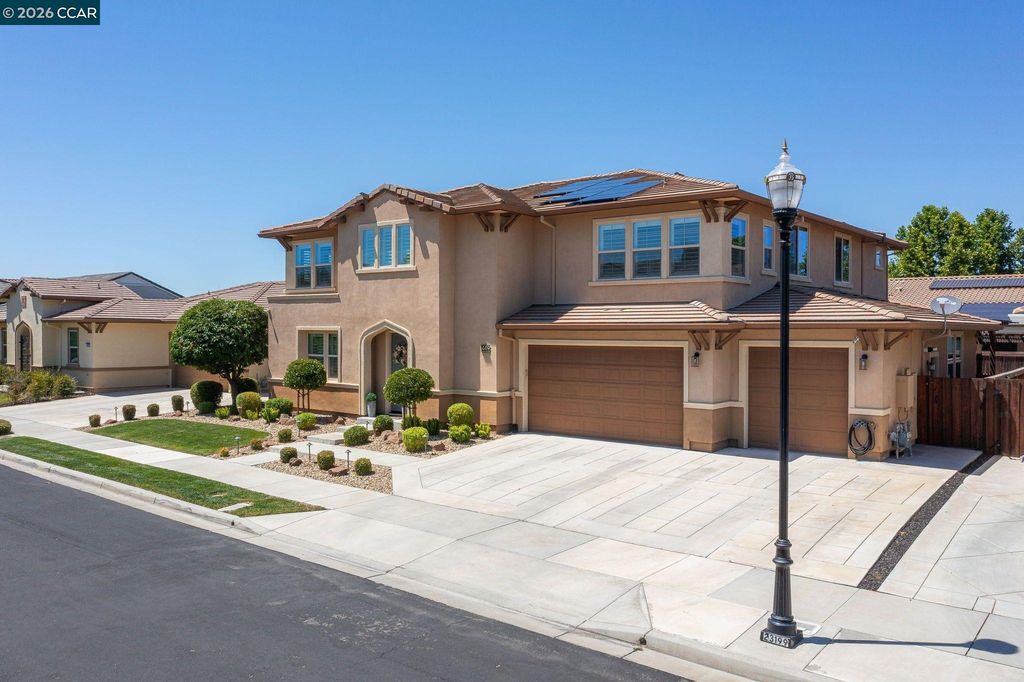 449 Avondale Ct, Brentwood, CA 94513