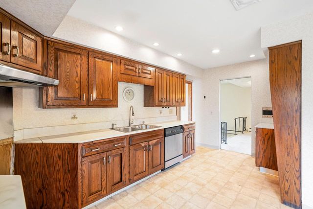 1613 September DRIVE, Racine, WI 53402