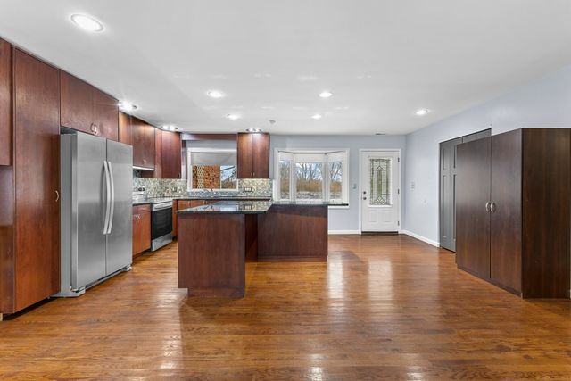 39520 Venetian Drive, Harrison Twp, MI 48045