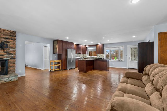 39520 Venetian Drive, Harrison Twp, MI 48045