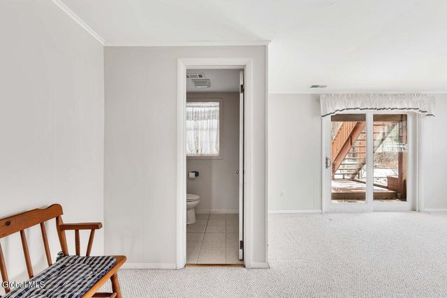 33 Acorn Ave., Clifton Park, NY 12065