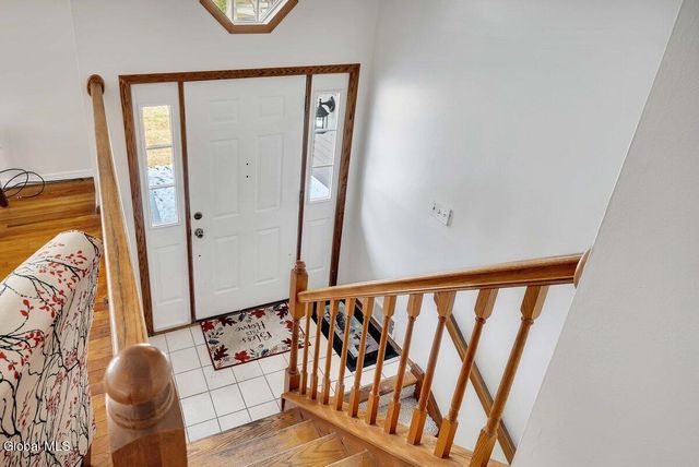 33 Acorn Ave., Clifton Park, NY 12065