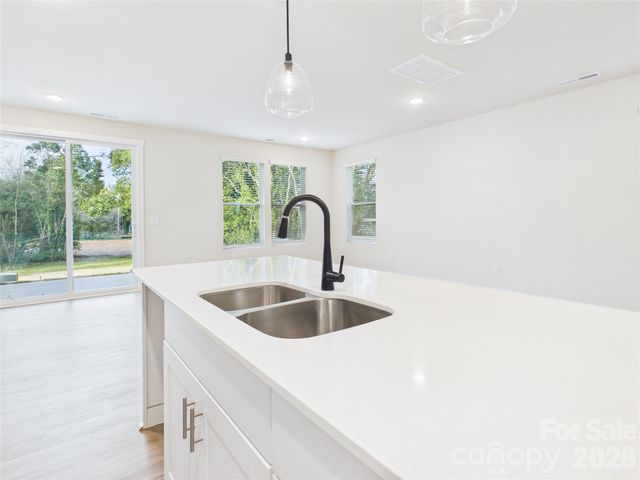 311 E King Street 05, Kings Mountain, NC 28086